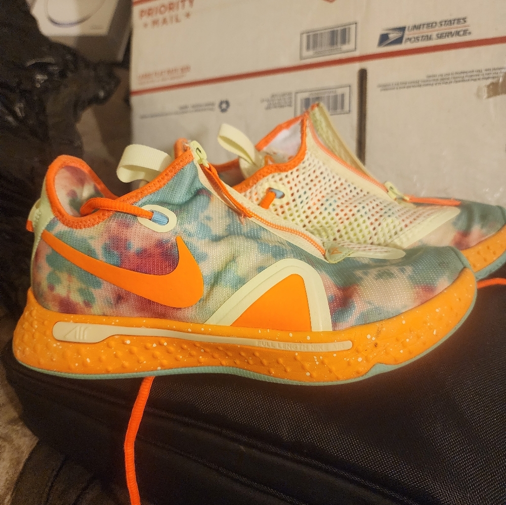 Nike pg4s Gatorade
